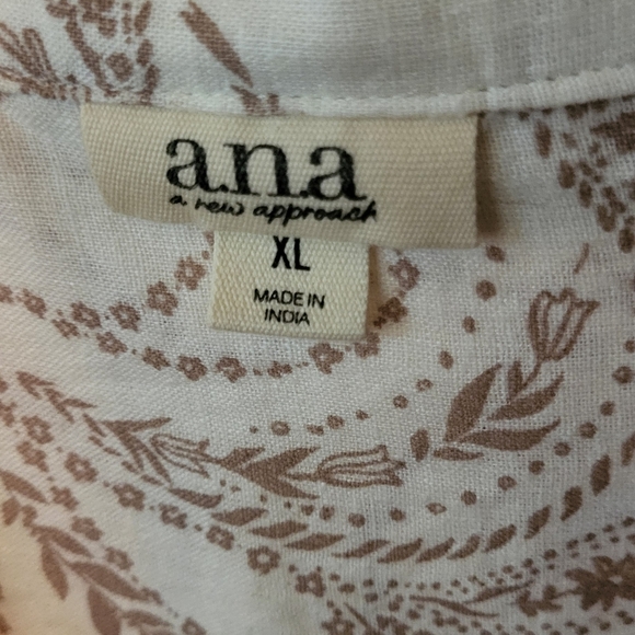 Ana XL Blouse - Picture 2 of 4